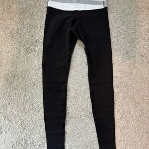 Lululemon Athletica Black and Gray Leggings